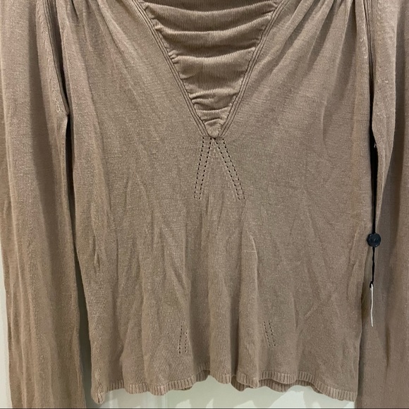 Max Studio Ruched-Detail Crepe Blouse - Picture 6 of 10